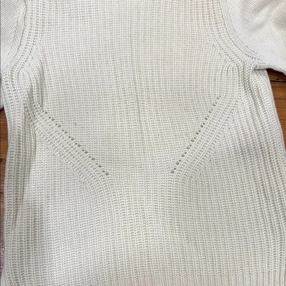 J.Crew Ivory Cream Knit Wool Sweater Size Medium - Picture 3 of 8